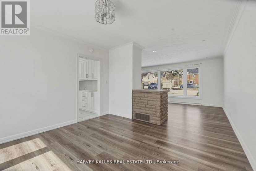 537 Blythwood Road — photo 12 of 40