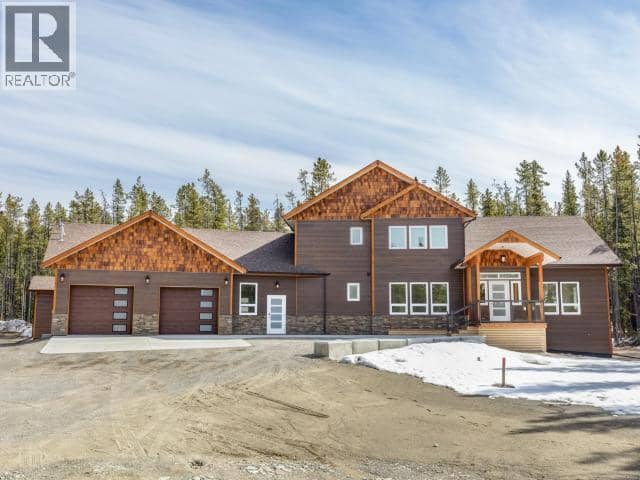 216 Old Alaska Hwy, Whitehorse North, photo 2