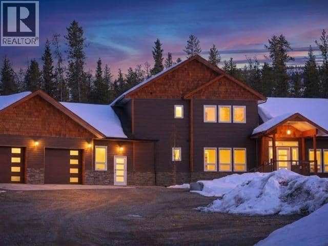 216 Old Alaska Hwy, Whitehorse North