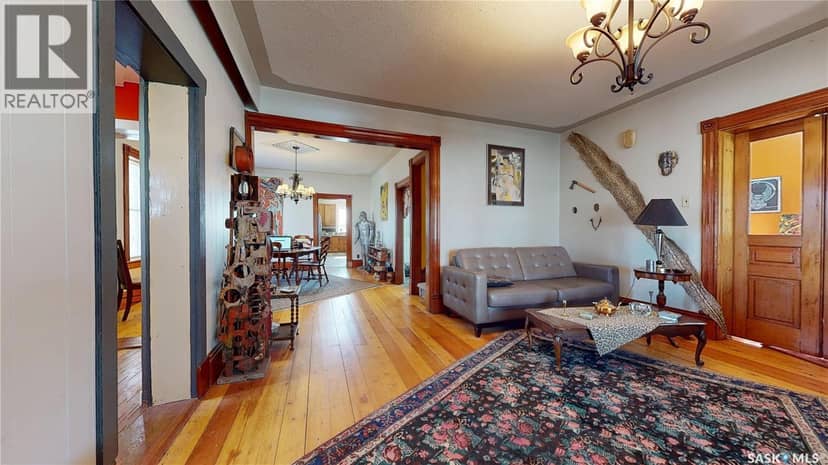 402 Jasper STREET — photo 10 of 40