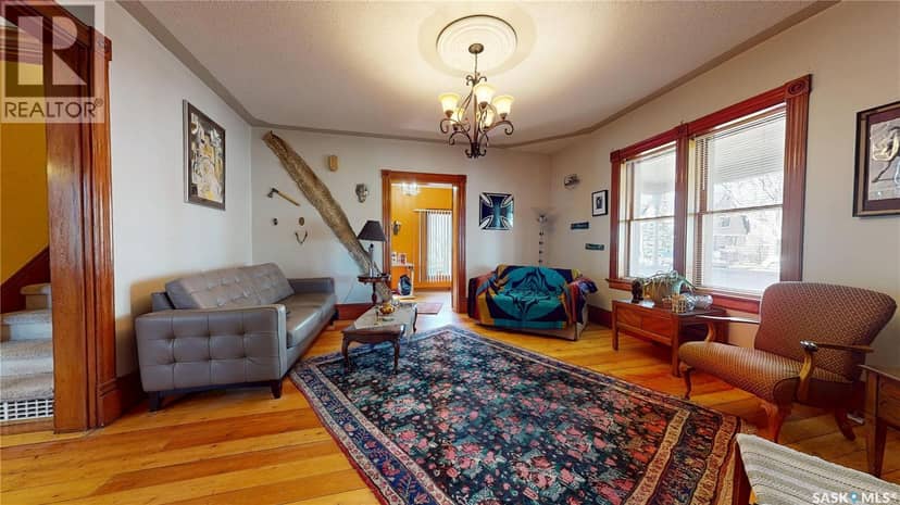 402 Jasper STREET — photo 11 of 40
