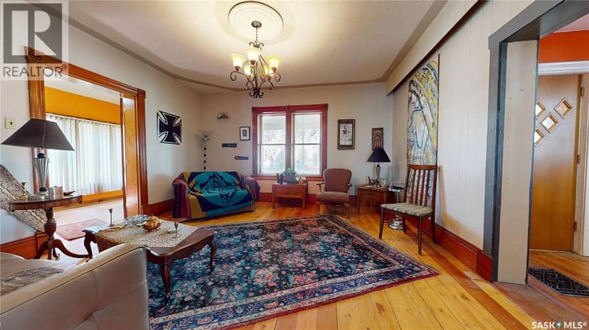 402 Jasper STREET — photo 9 of 40