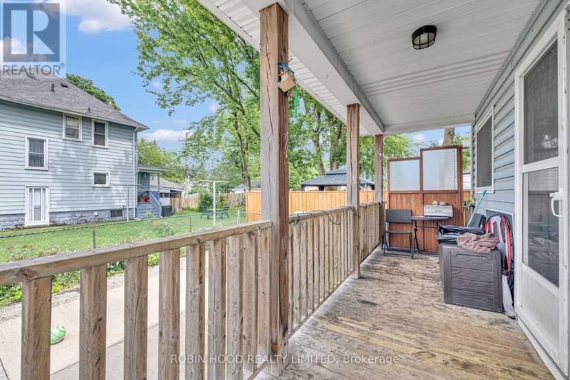 406 Glengarry Avenue — photo 14 of 35