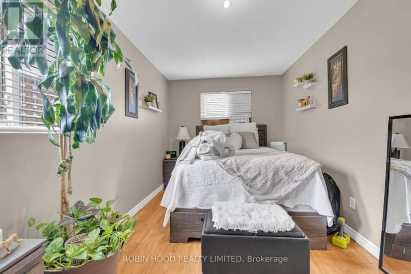 406 Glengarry Avenue — photo 28 of 35