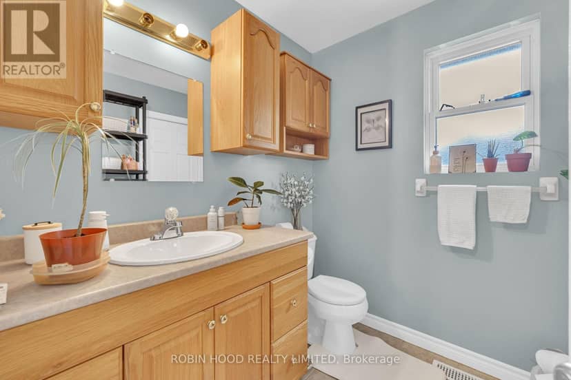 406 Glengarry Avenue — photo 30 of 35