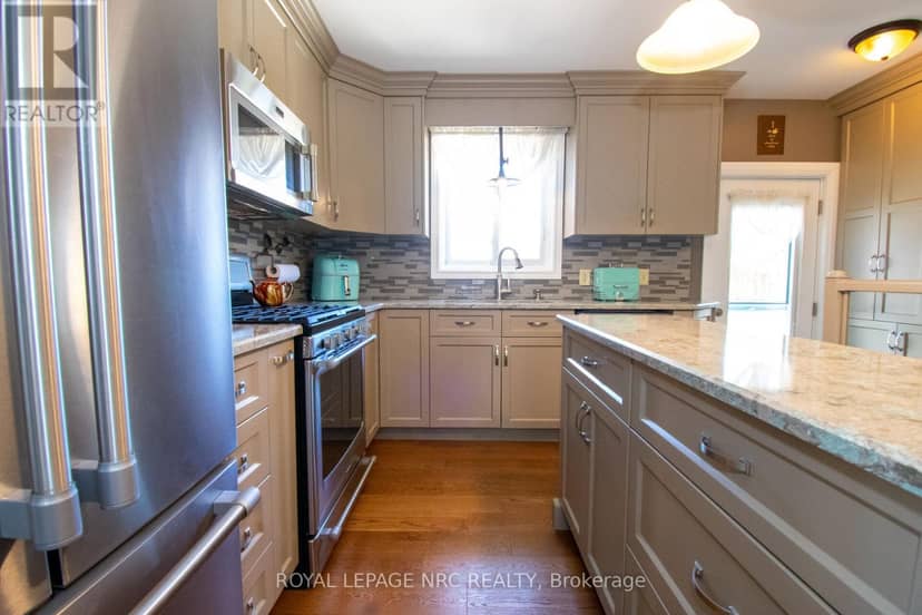 7296 Alex Avenue — photo 10 of 40