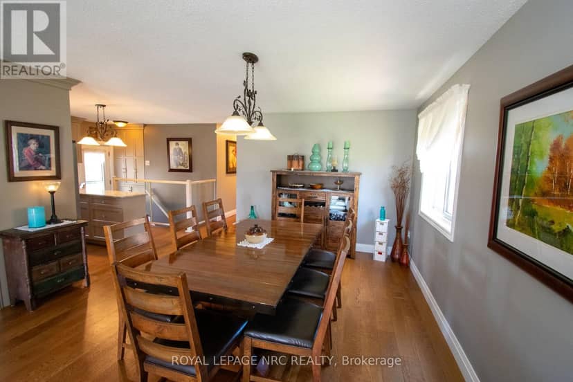 7296 Alex Avenue — photo 4 of 40