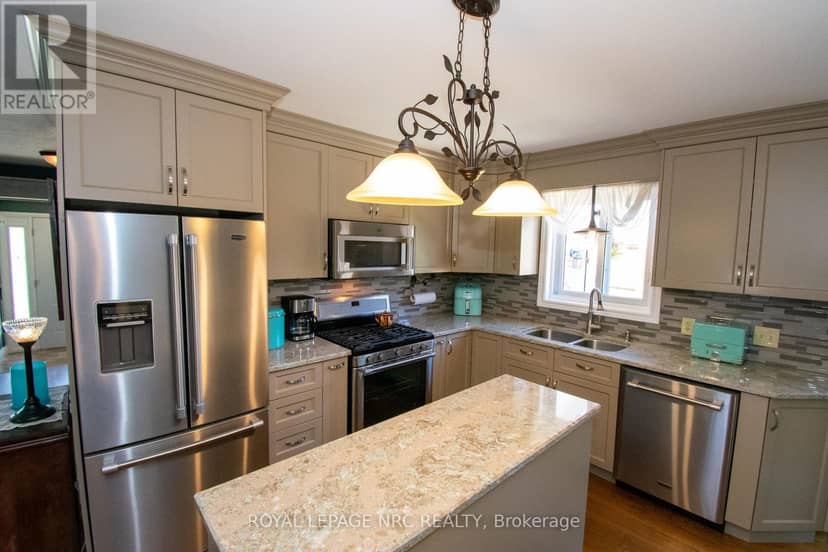 7296 Alex Avenue — photo 9 of 40
