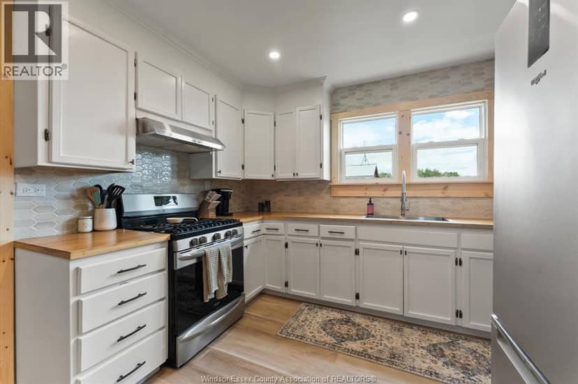 1722 Mersea Rd D — photo 8 of 37