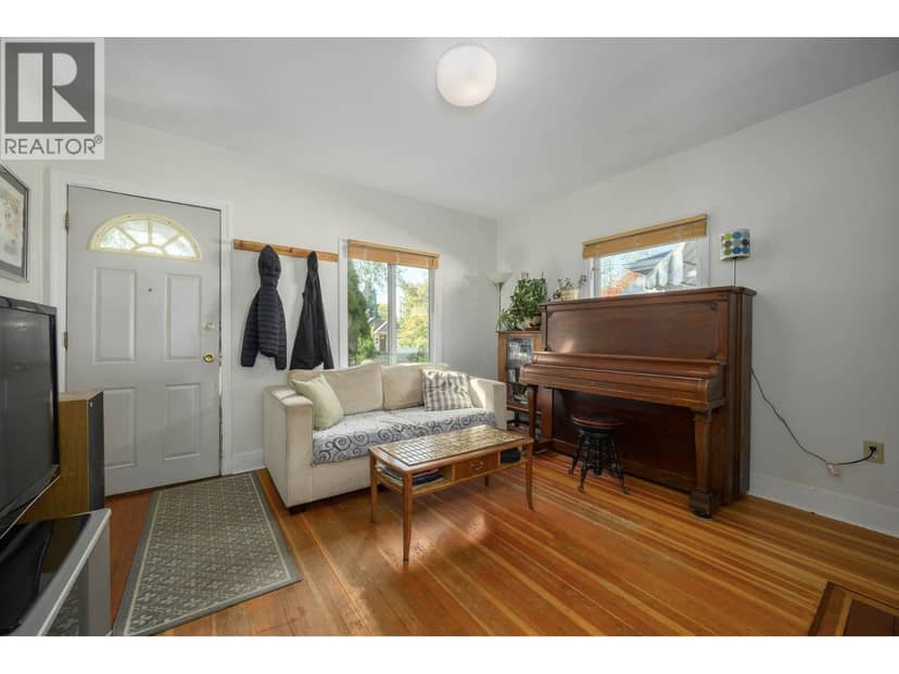 2633 VENABLES STREET, Vancouver, photo 4