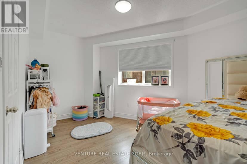 19 Spadina Road — photo 14 of 23