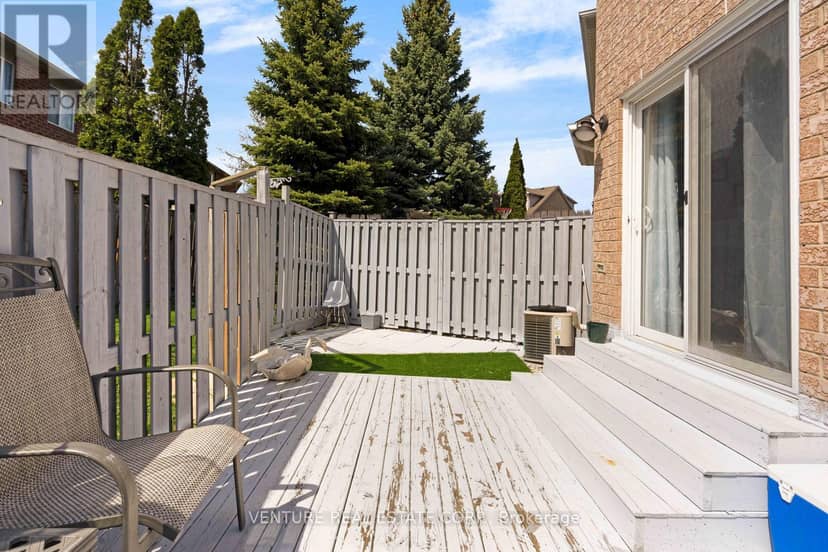 19 Spadina Road — photo 22 of 23
