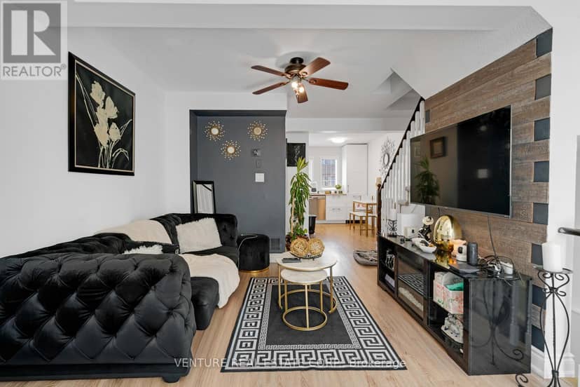 19 Spadina Road — photo 6 of 23