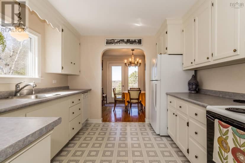 3596 Clementsvale Road — photo 16 of 39
