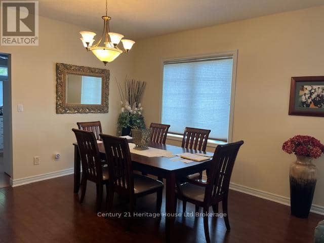 1 - 21 Balazs Court — photo 6 of 28