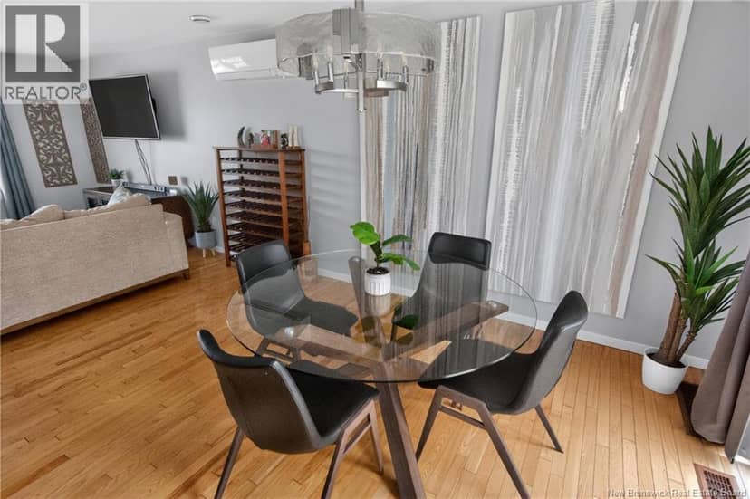 216 Westmount Boulevard — photo 10 of 30