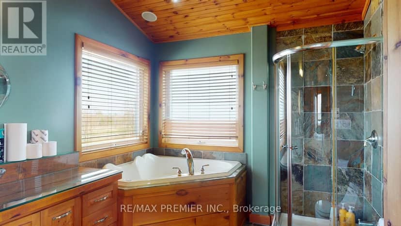 31 Paradise Boulevard — photo 14 of 16