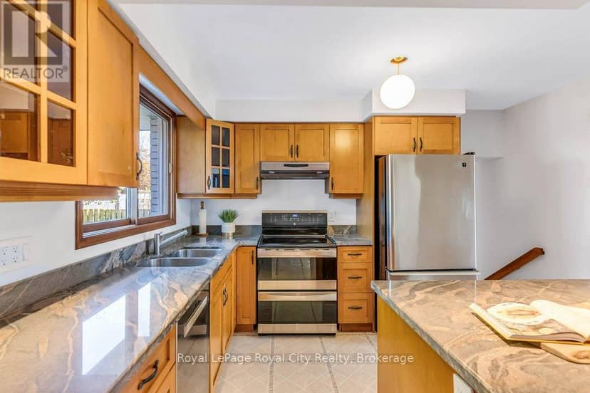 40 Keats Crescent — photo 20 of 40