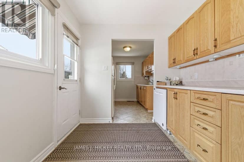 96 Glendale Avenue — photo 5 of 40