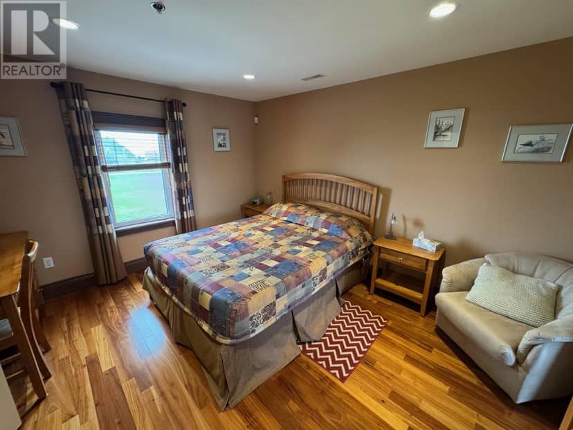 168 Wharf Road — photo 20 of 40