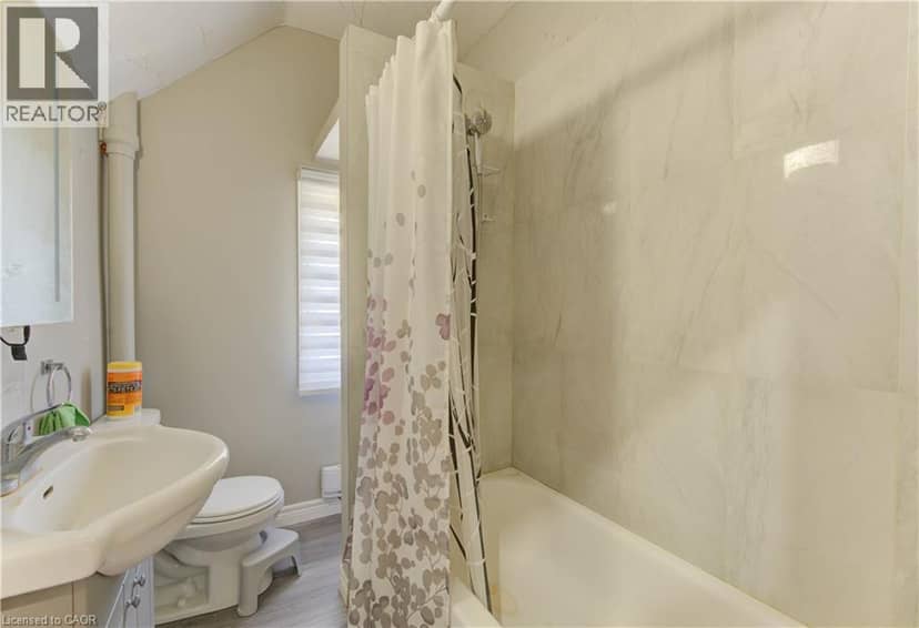 138 COURTLAND Avenue E — photo 17 of 26