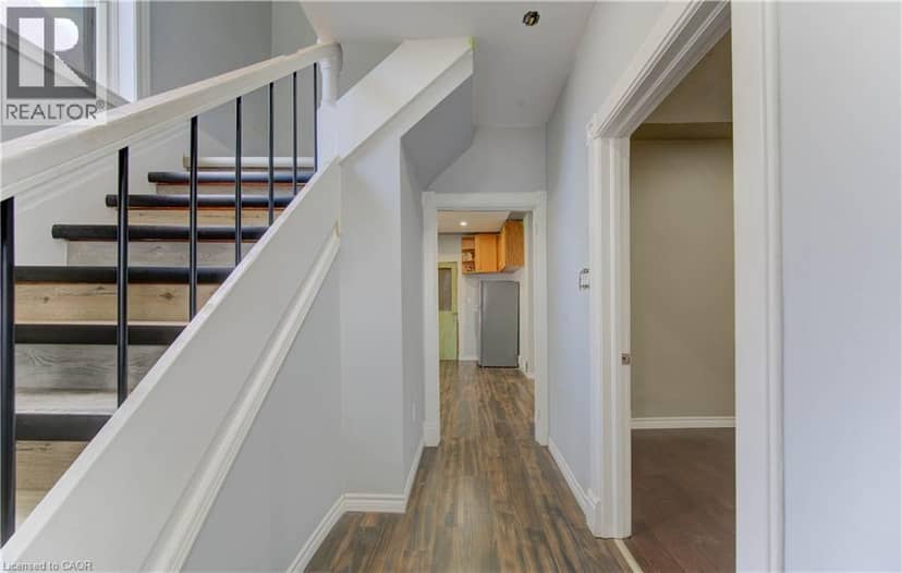 138 COURTLAND Avenue E — photo 3 of 26