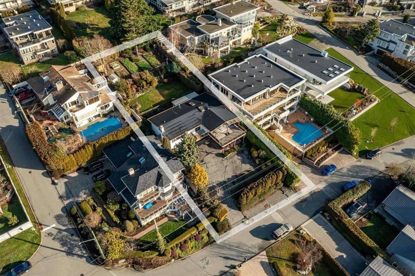 14371 SUNSET DRIVE, White Rock