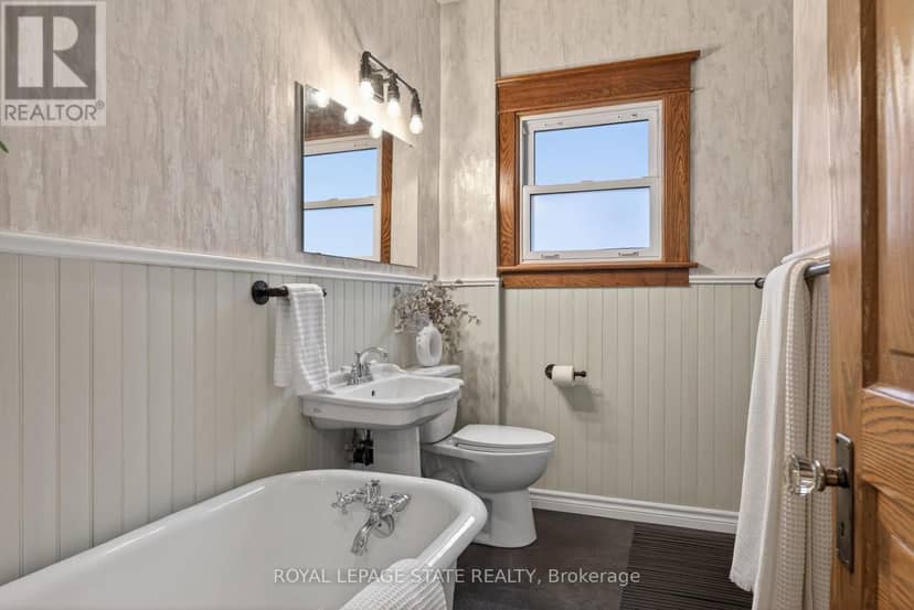 105 Highland Avenue — photo 32 of 40