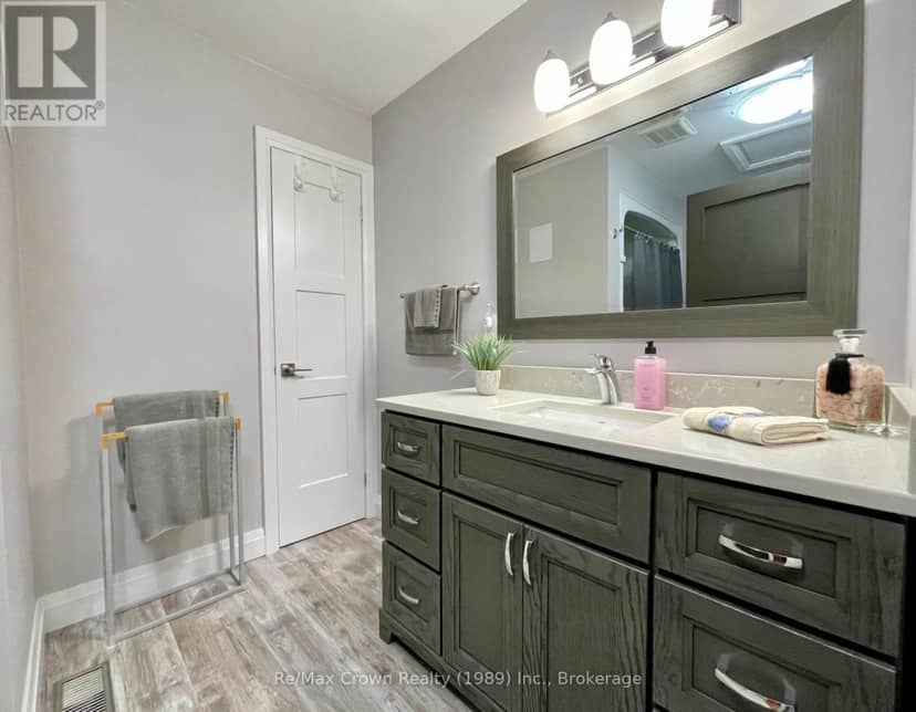108 Murphy Drive — photo 21 of 40
