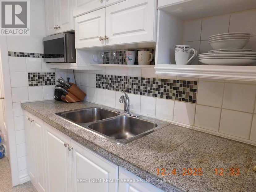 808 - 3320 Fieldgate Drive — photo 6 of 13
