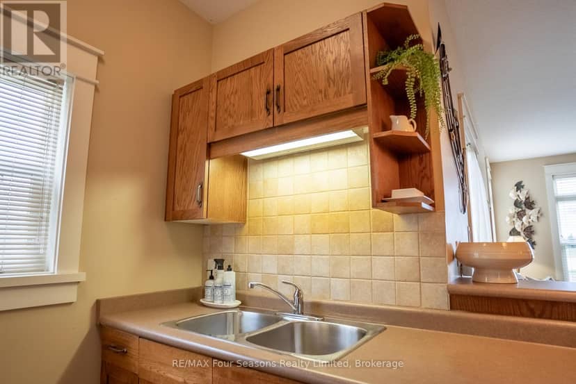 125 - 125 Fairway Court — photo 11 of 39
