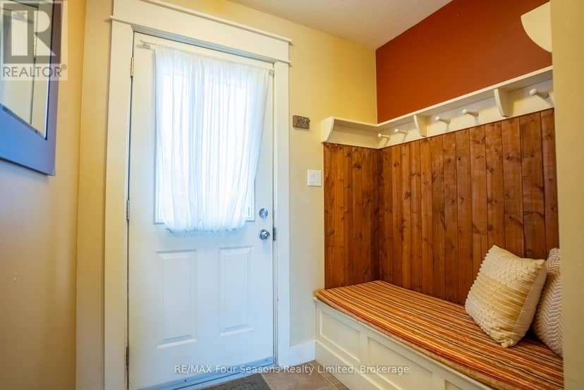 125 - 125 Fairway Court — photo 6 of 39