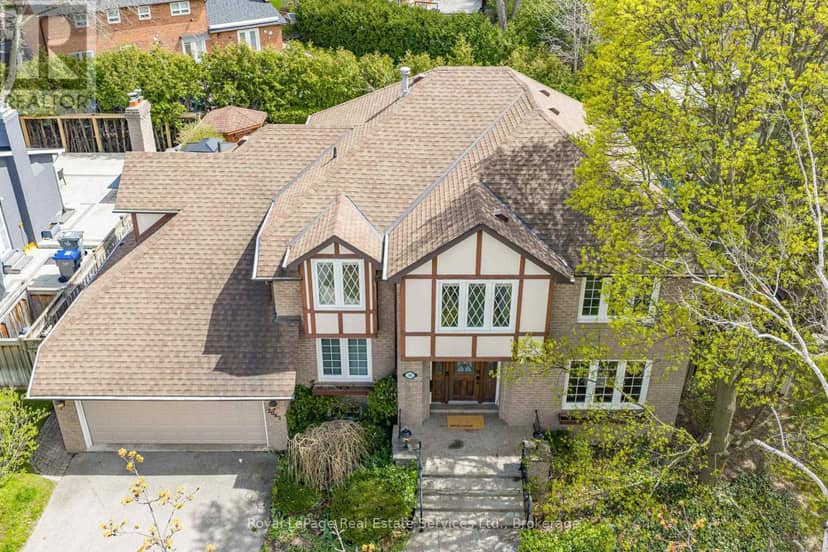 2082 Mississauga Road — photo 5 of 40
