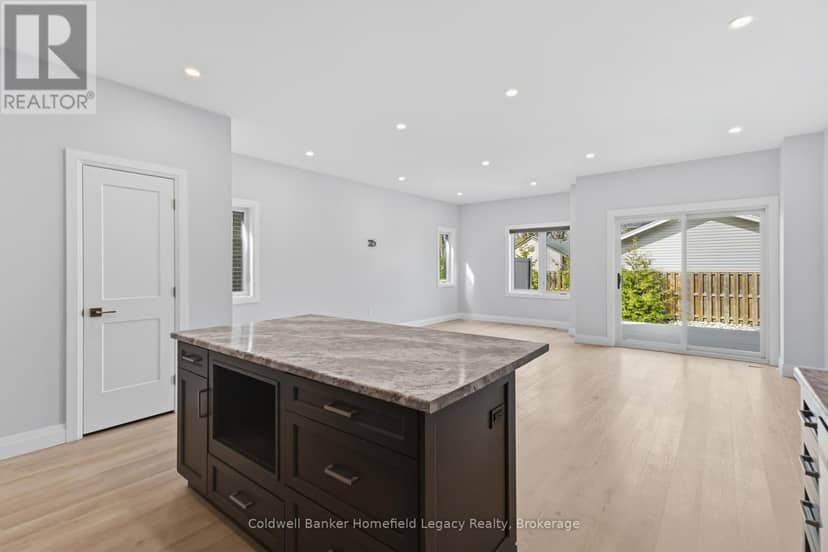 13 - 275 James Street S — photo 20 of 40