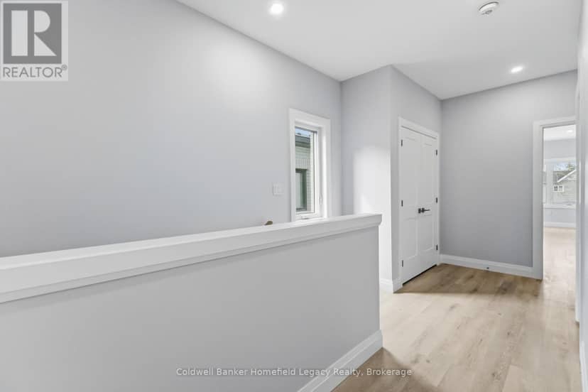 13 - 275 James Street S — photo 32 of 40