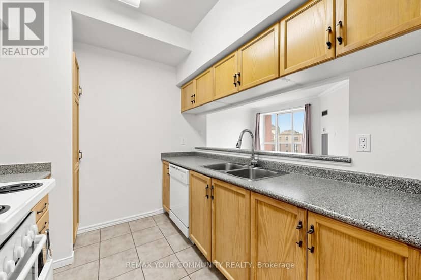 506 - 800 Sheppard Avenue W — photo 7 of 21