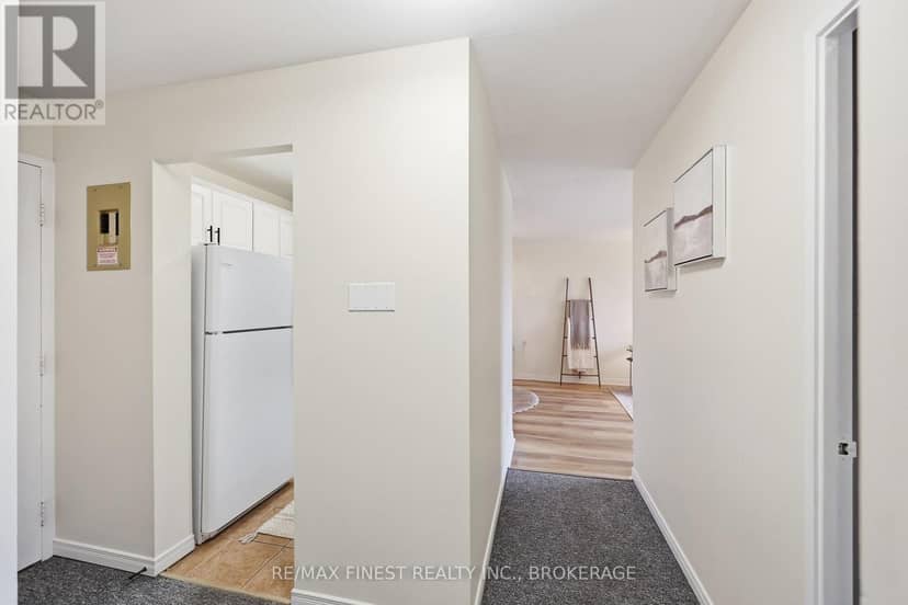 407 - 334 Queen Mary Road — photo 11 of 40