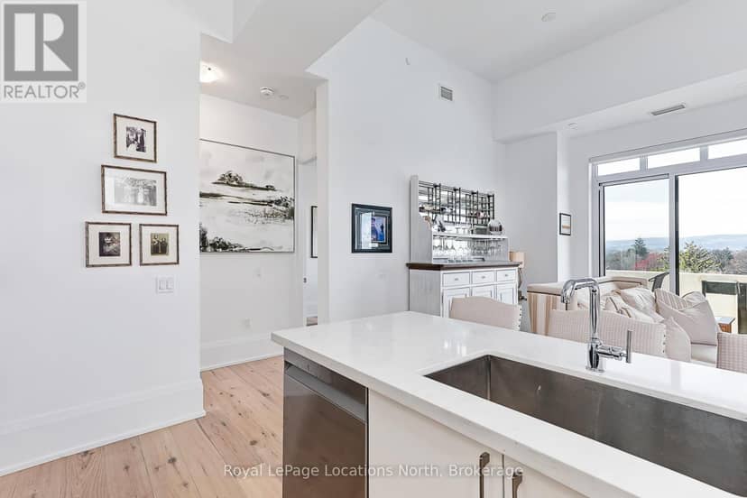 609 - 1 Hume Street E — photo 12 of 36