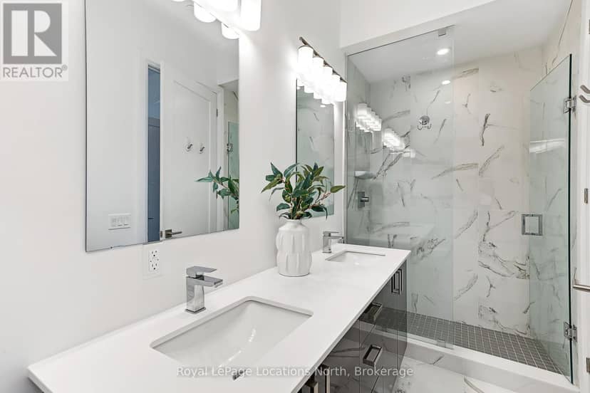 609 - 1 Hume Street E — photo 20 of 36