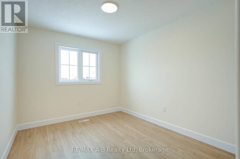 Listing 29686848 — photo 21 of 28