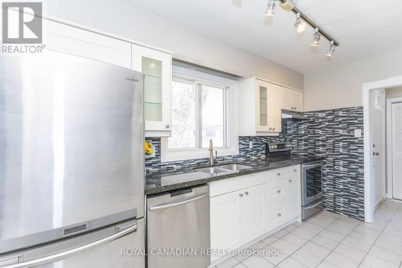 16 Gambello Crescent — photo 17 of 40