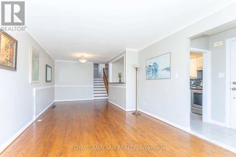 16 Gambello Crescent — photo 9 of 40
