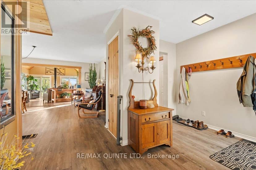 15775 Loyalist Parkway — photo 8 of 40