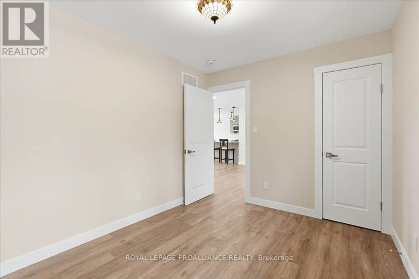 530 Addington Rd 5 — photo 13 of 35