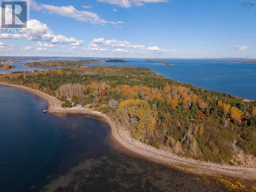 Lot Rous Island — photo 11 of 19