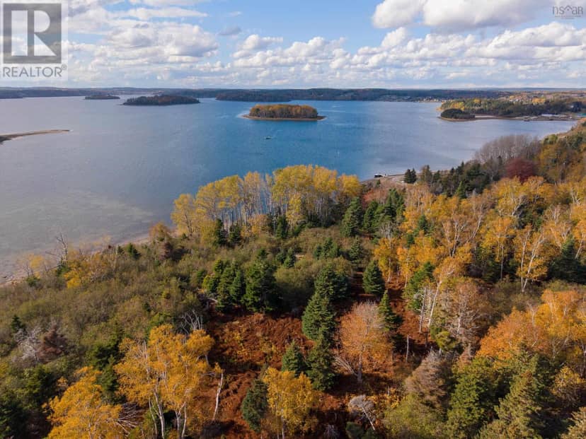 Lot Rous Island — photo 13 of 19