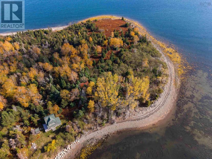 Lot Rous Island — photo 15 of 19