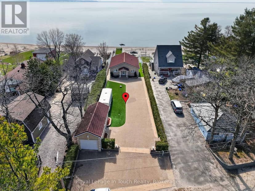 32 Tiny Beaches Road S — photo 4 of 40