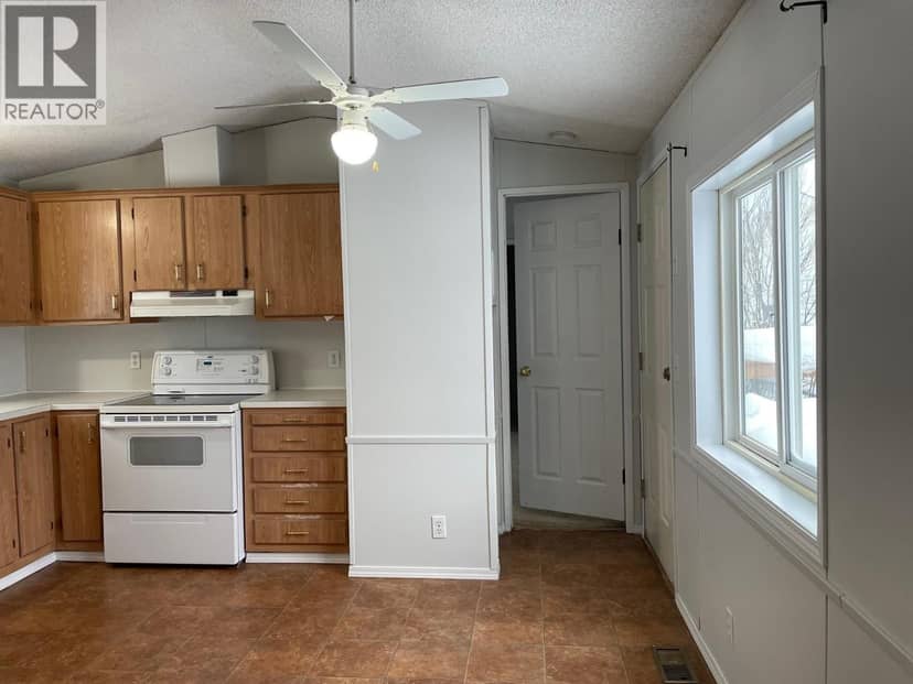 5256 42 STREET, Fort Nelson, photo 5