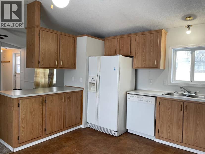 5256 42 STREET, Fort Nelson, photo 4